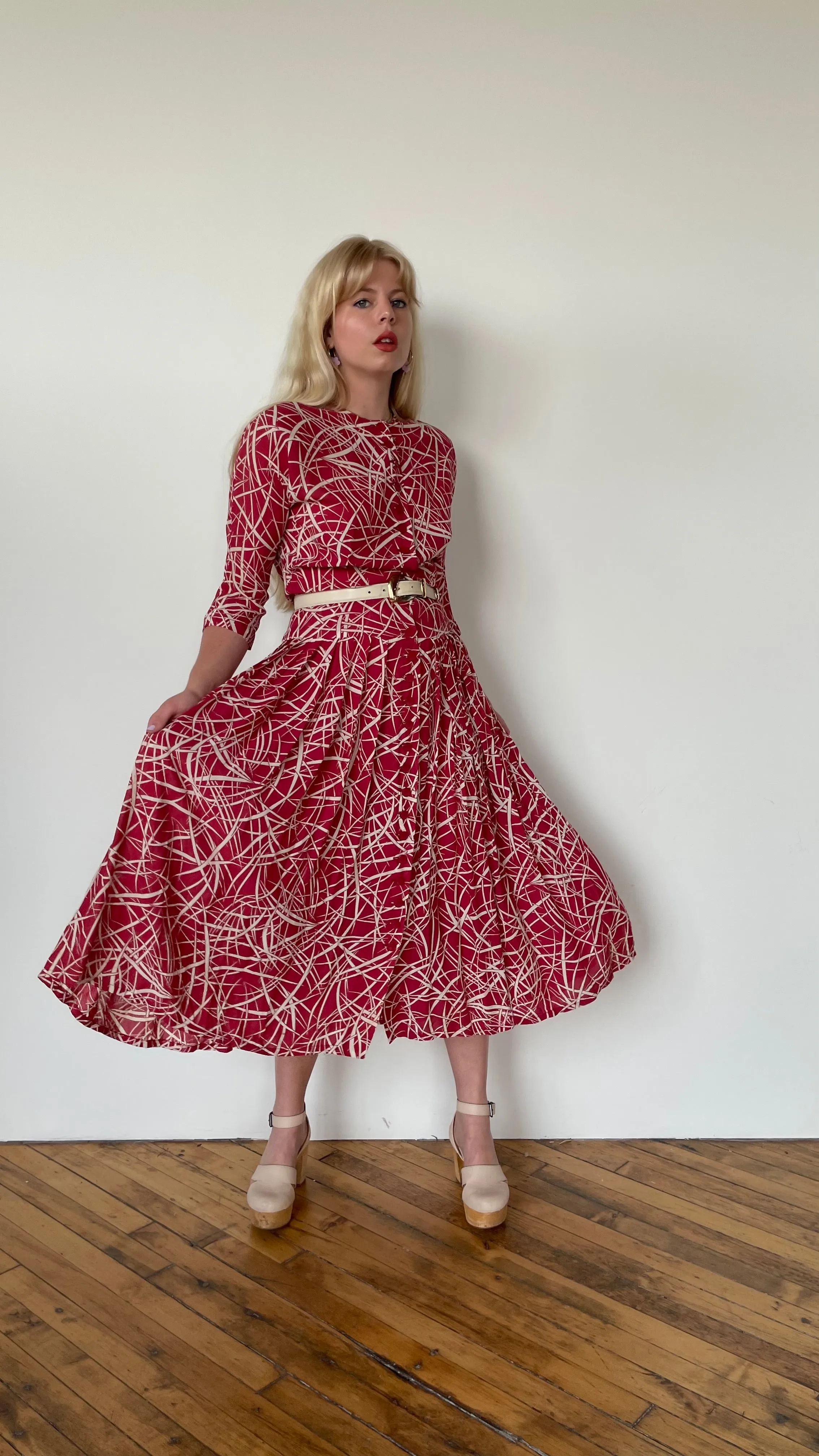 1940s Rose & thorn soft red day dress, sz. S