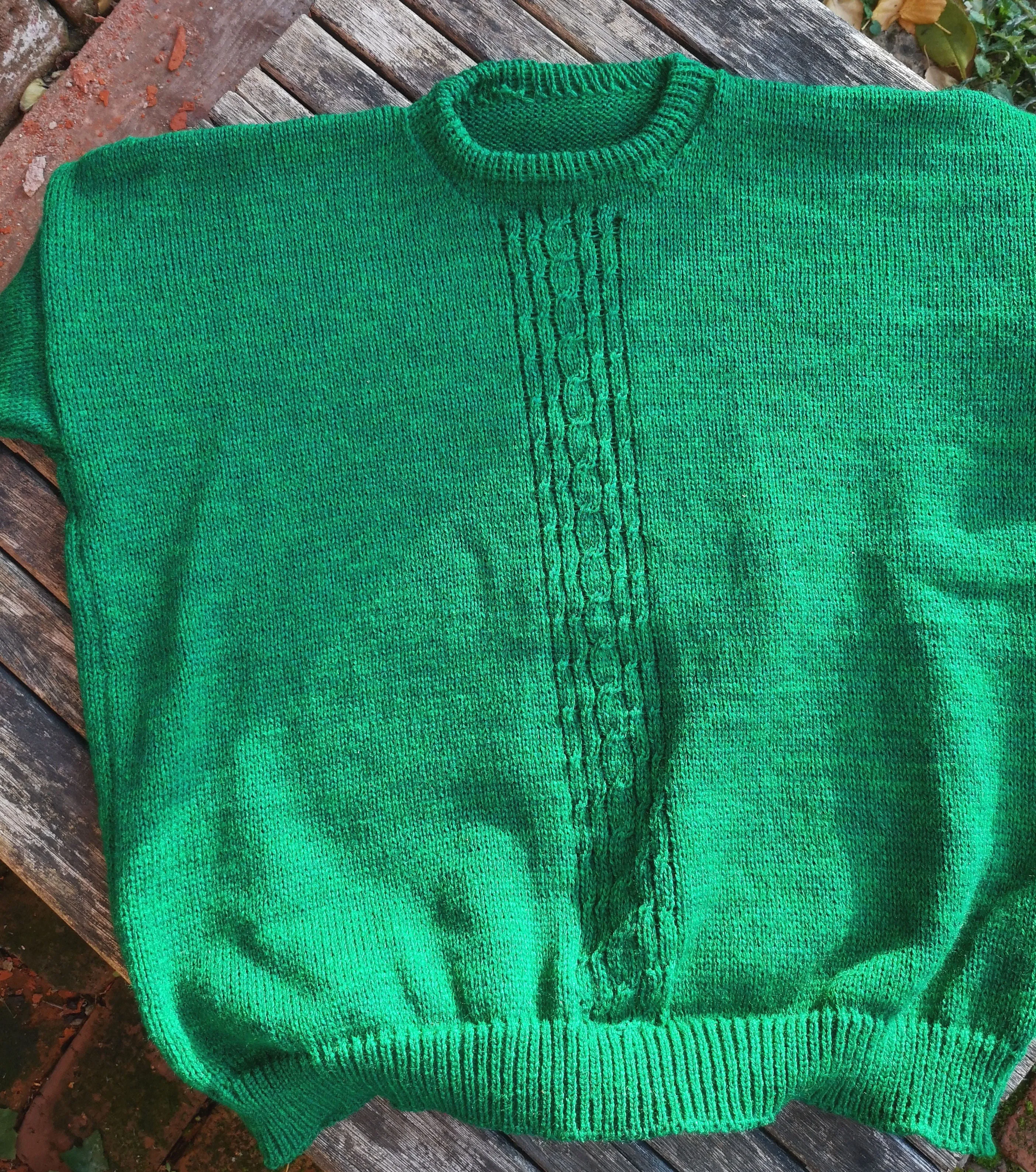 Beryl size 14-16 chest 38 to 40 inches 5 cabled front t shirt sweater,