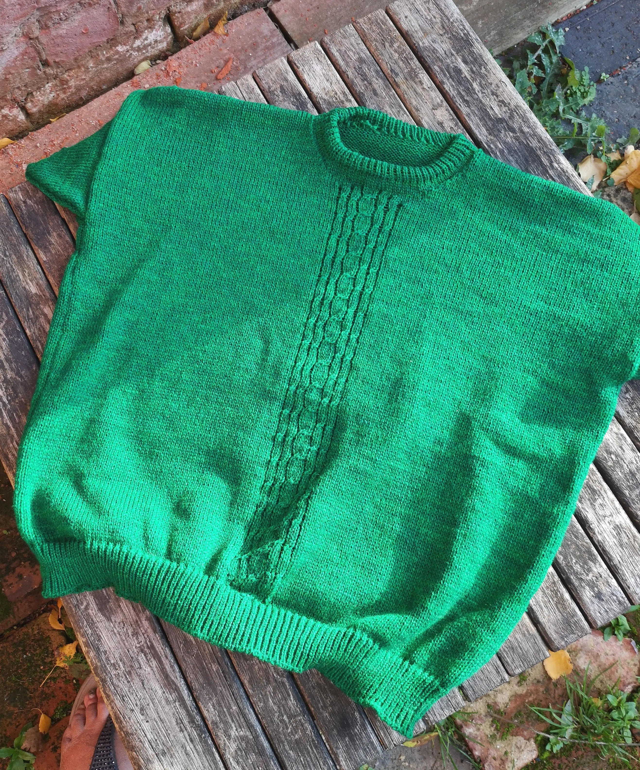 Beryl size 14-16 chest 38 to 40 inches 5 cabled front t shirt sweater,