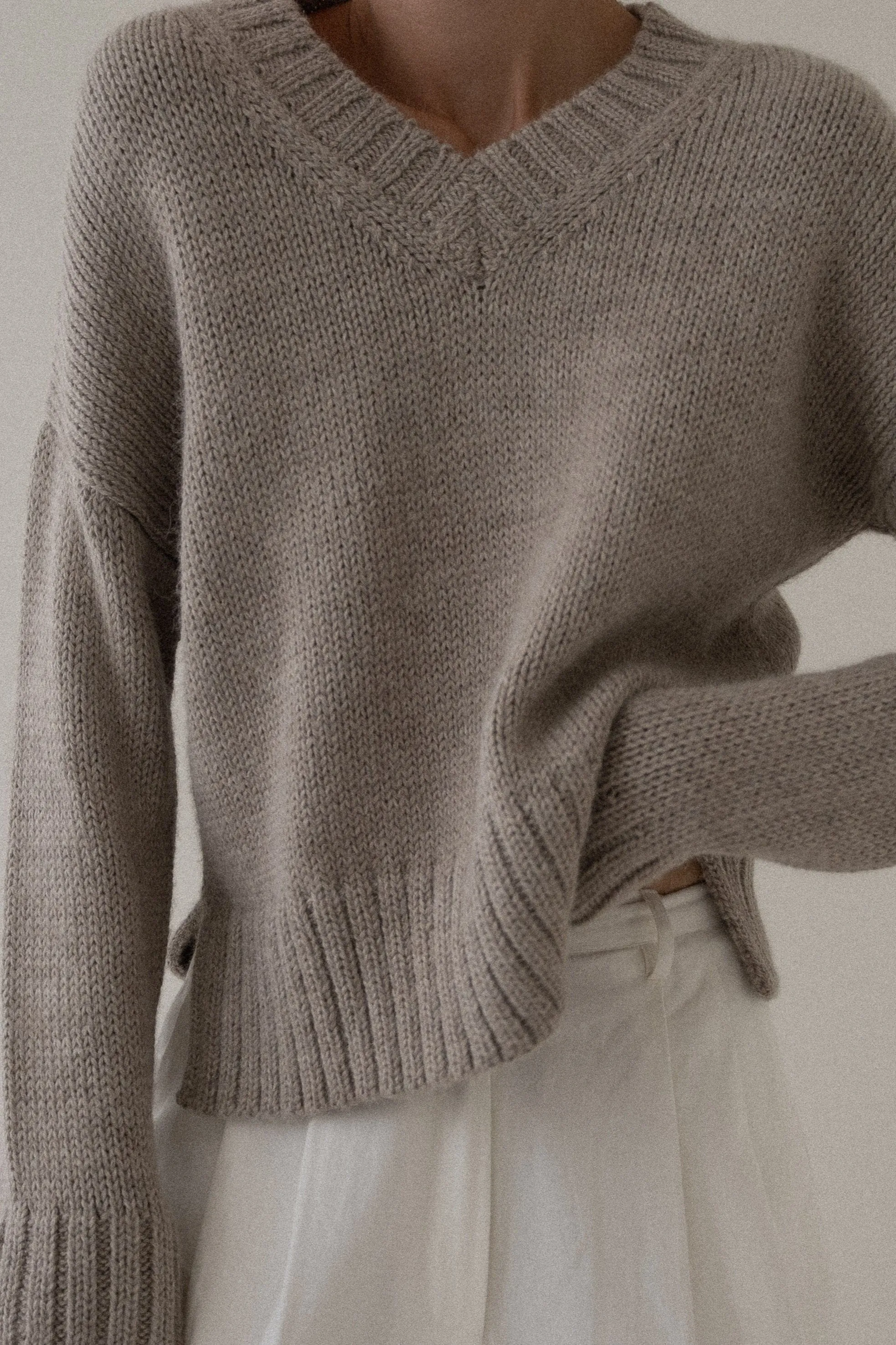 Billy V-Neck Sweater - Oat