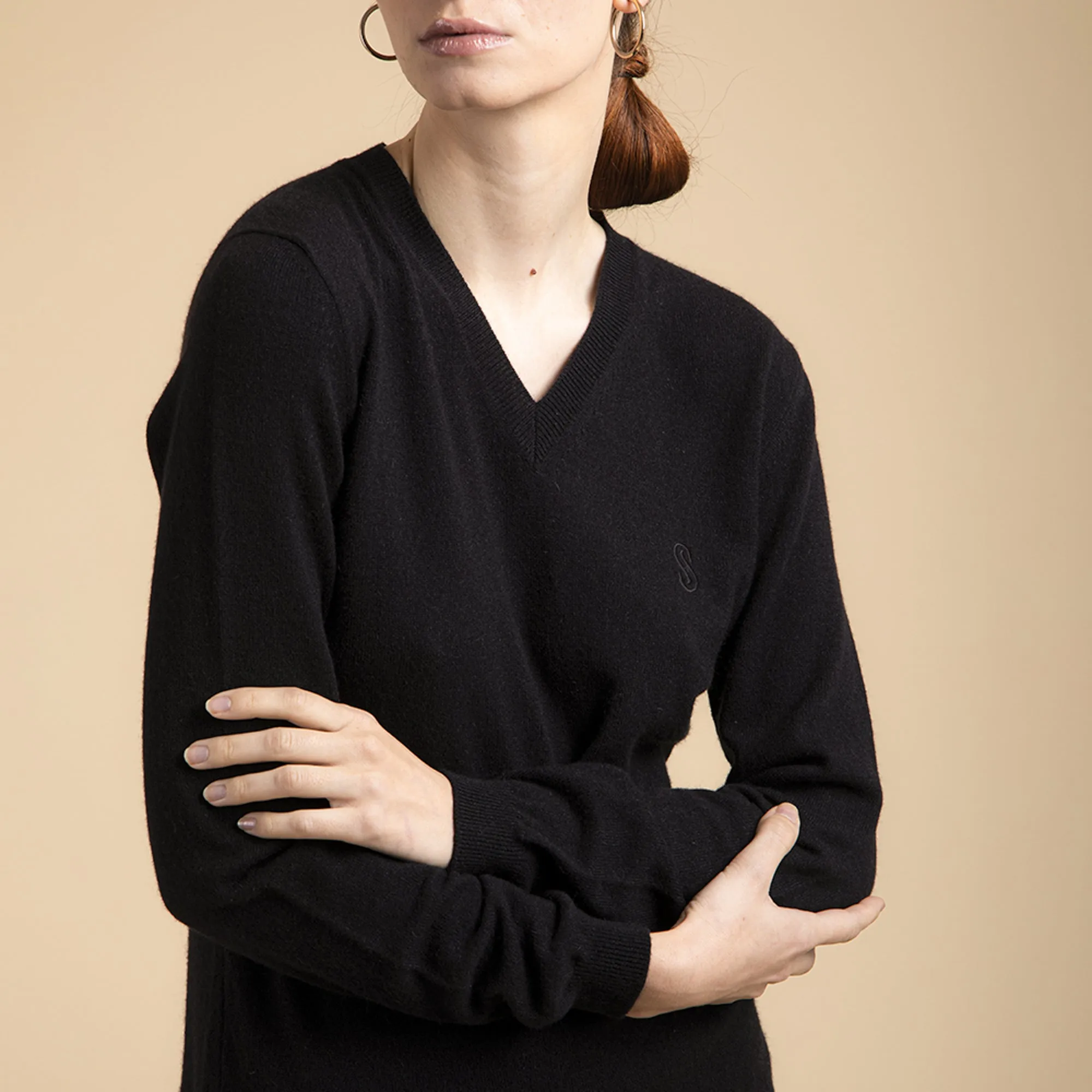 Black cashmere sweater Woman