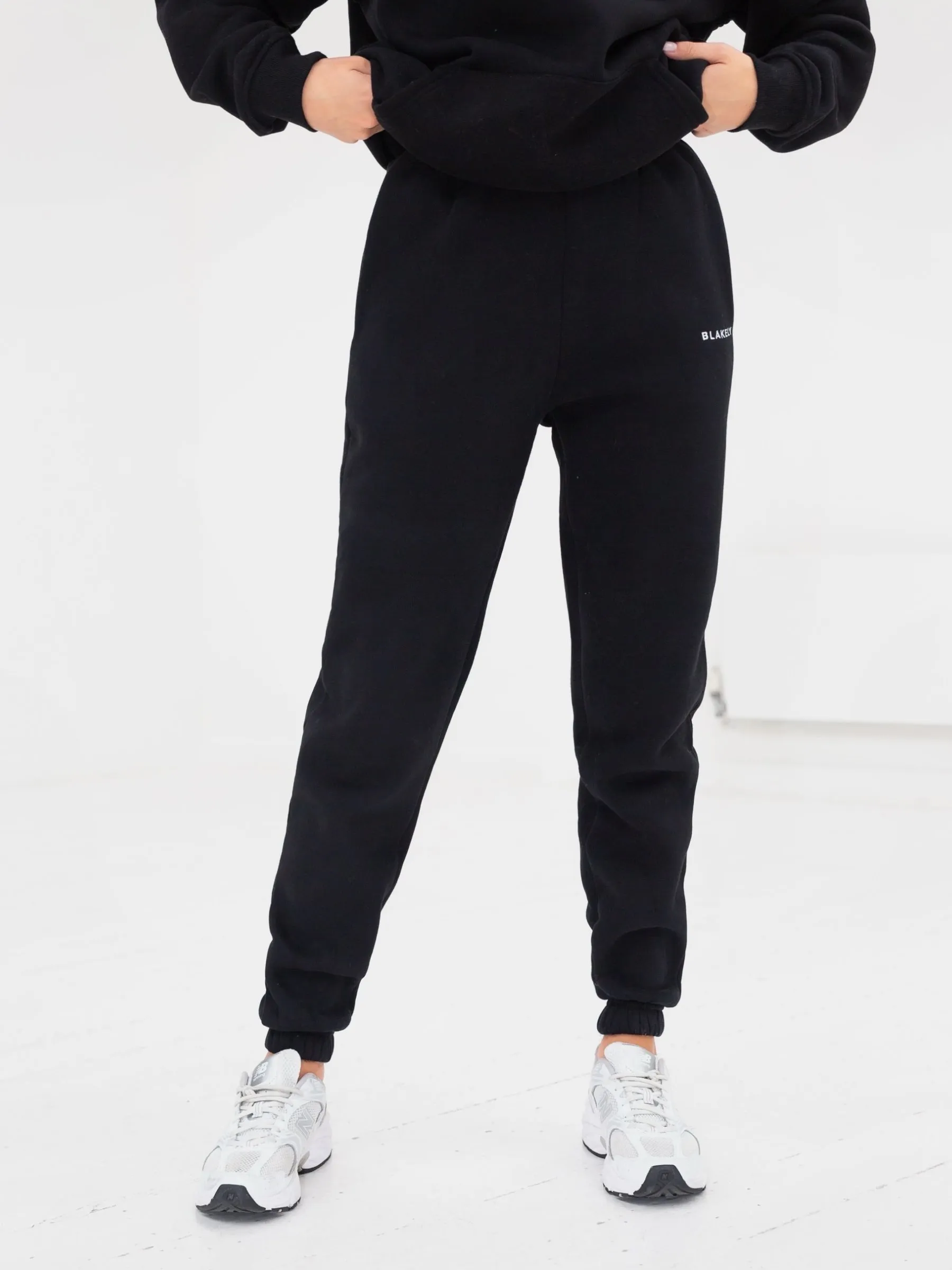 Series Sweatpants - Black