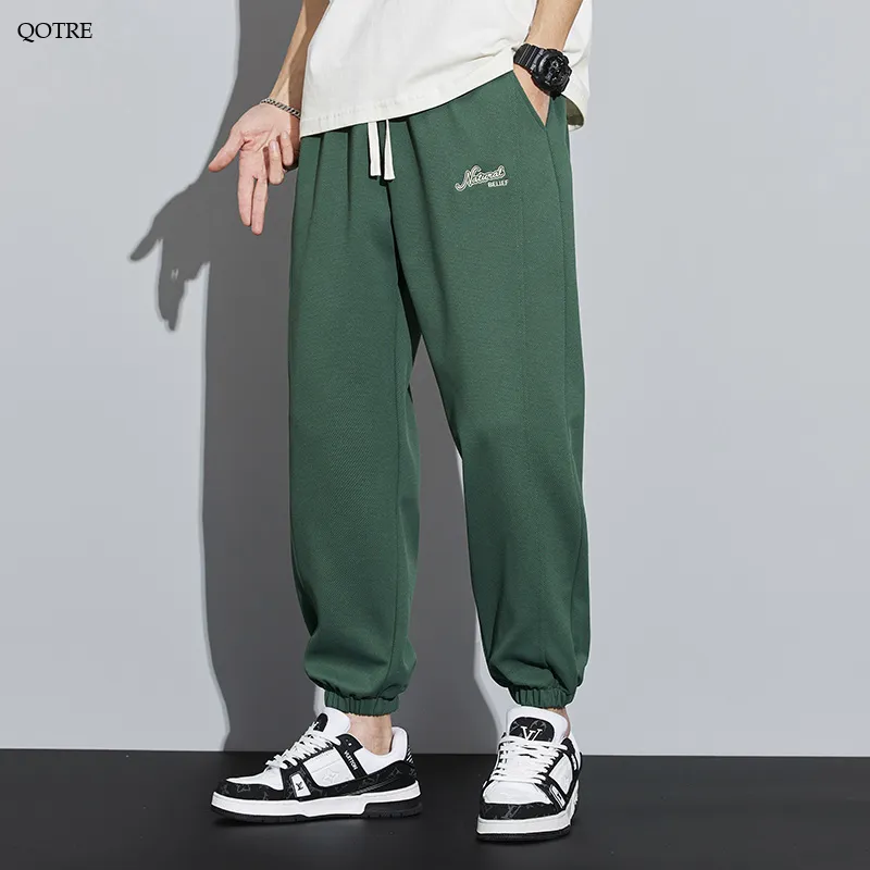 Tapered Knitted Sports Elastic Waist Sweatpant