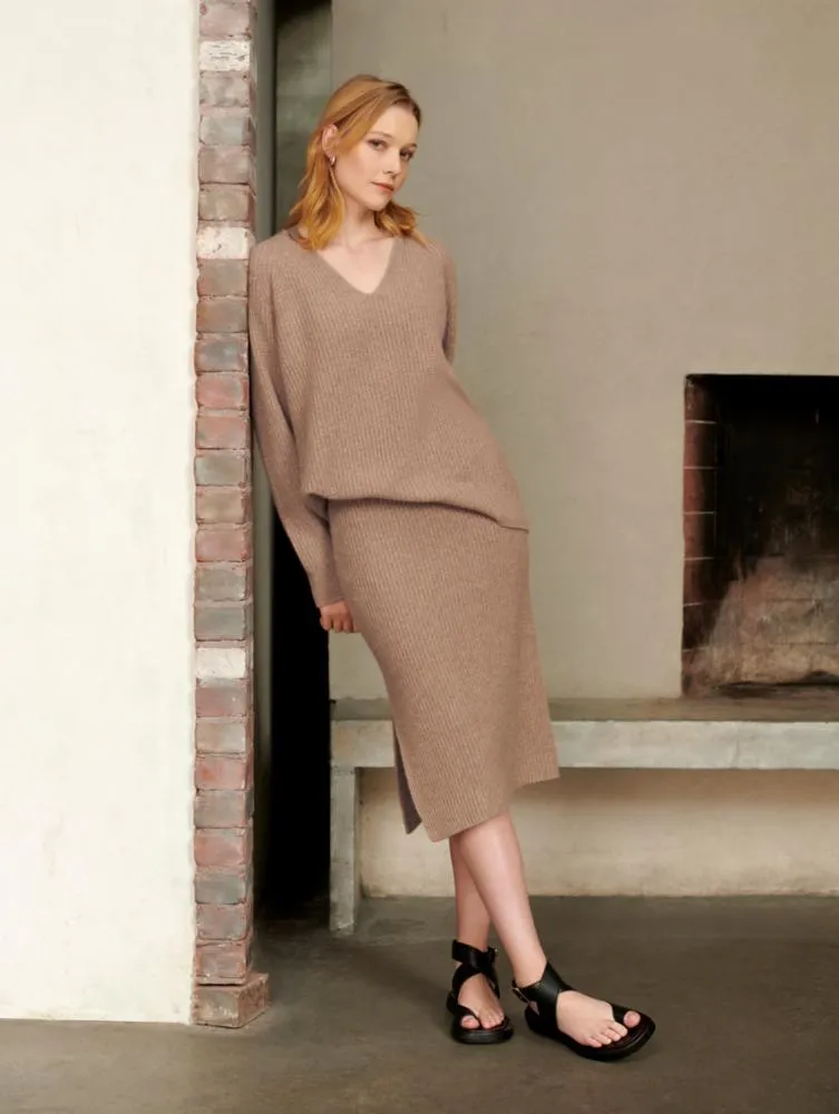 White   Warren - Cashmere Ribbed V Neck Sweater in Camel Heather